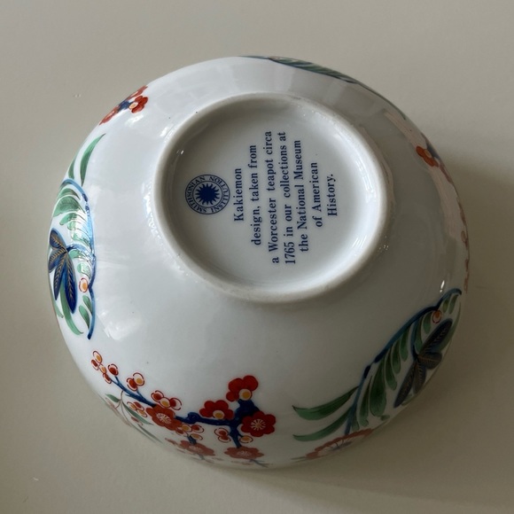 Vintage Smithsonian Institute Kakiemon Design Bowl 5”Diameter 2.5”High Japan - Picture 8 of 9